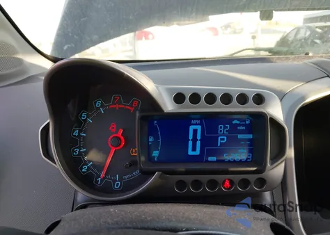 2015 Chevrolet Sonic Lt Auto из США, поврежденный, VIN 1G1JC6SB2F4180928